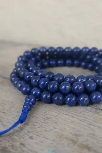 [0012] Lapis Lazuli Medicine Buddha Mala